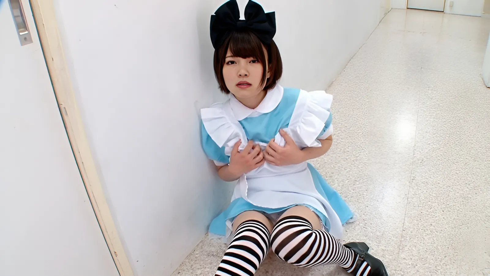 ARM-543 Nag-masturbate at nagtatapos ang cosplay na babae