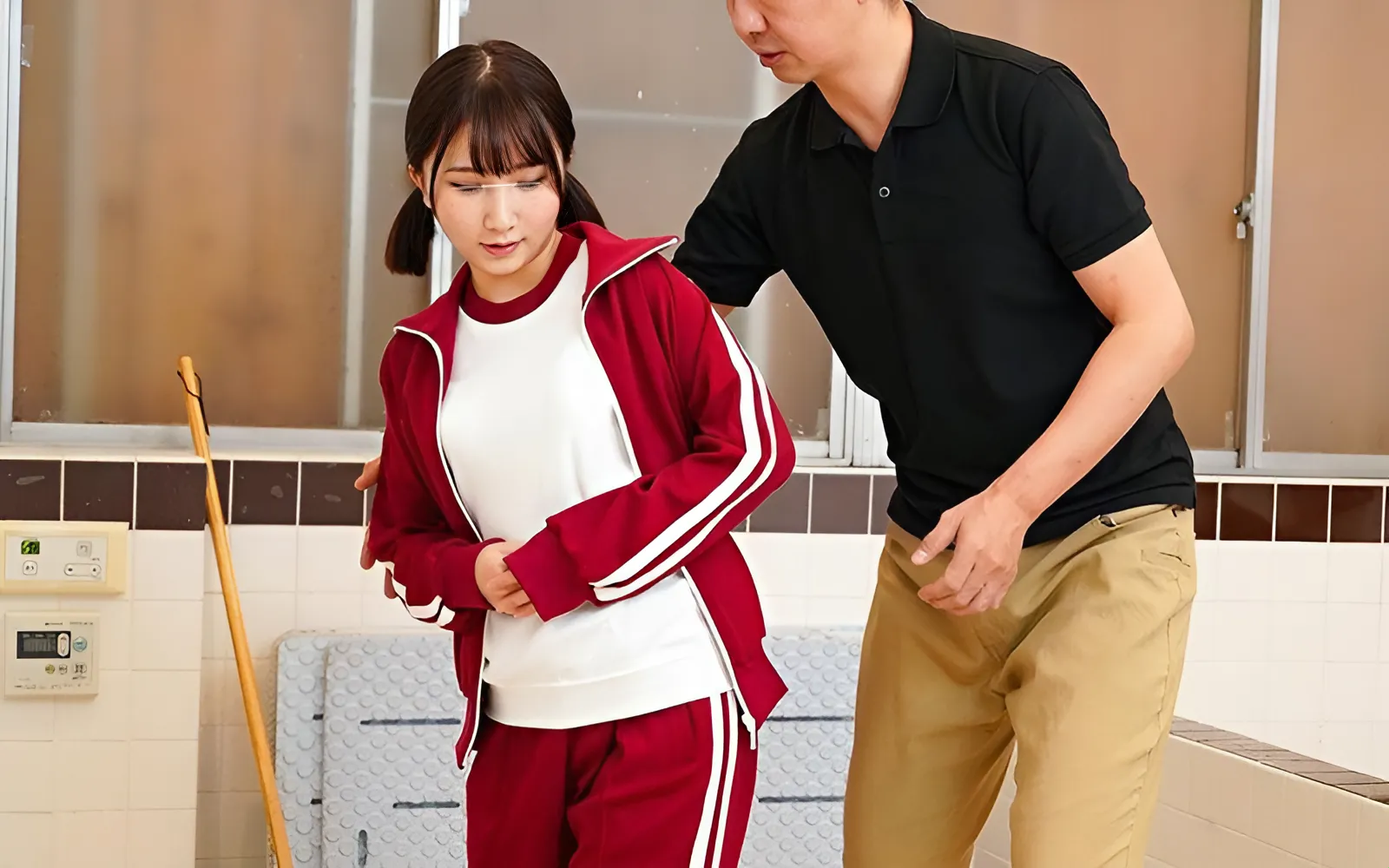 NHDTB-778 Female student gets massage from teacher after practice